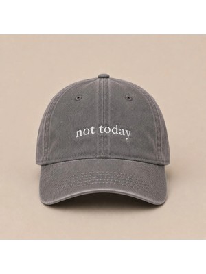 Özel Tasarım Nakış: Solmaz ve Sökülmez Birinci Sınıf Iplikle Işlenmiş Minimal "not Today" (Bugün Değil)