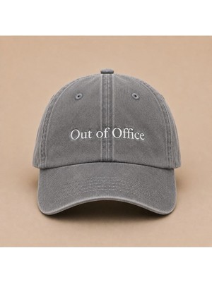 Özel Tasarım Nakış: Solmaz ve Sökülmez Birinci Sınıf Iplikle Işlenmiş Minimal "out Of Office" (Ofis Dışında)