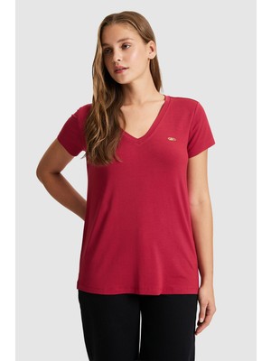 U.S. Polo Assn. Kadın Vişne Basic Tişört 50300829-VR223