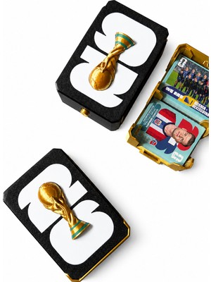 Hobi Reyon Siyah Dünya Kupası Kilitli Etiket Saklama Kutusu Panini Sticker Uyumlu - 1 Adet