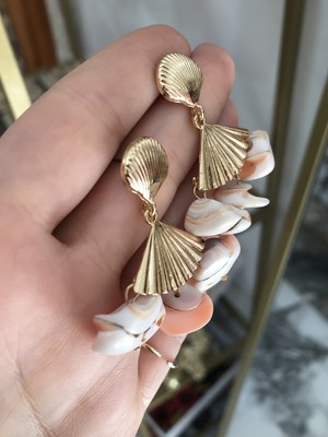 The Asel İnci Taş Detaylı Küpe