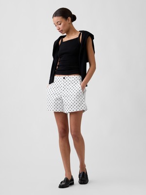 Gap Kadın Beyaz 5" Mid Rise Downtown Khaki Şort