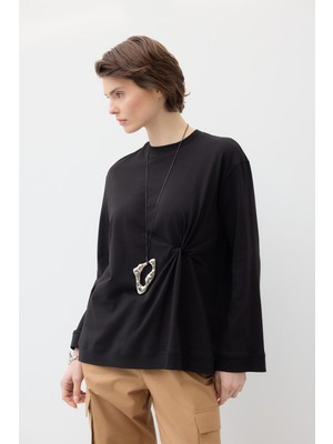 Kadriye Baştürk Düğüm Detaylı T-Shirt Siyah