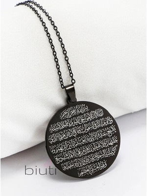 Biuti Siyah Çift Taraflı Çelik Kolye Ön Yüzünde Ayetel Kürsi Arka Yüzünde Dört Kul Yazılı Kolye (3 Cm)