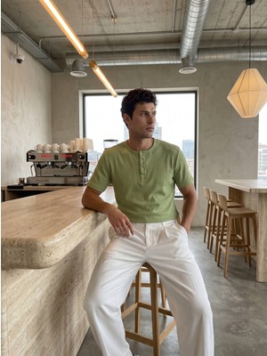 Livio Ferri Liiri %100 Pamuk Premium Fitilli Henley Yaka Yarım Düğmeli Regular Fit Basic Yazlık Erkek Tişört