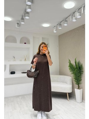 Trending Size Modal Dokulu Taş Detaylı Kısa Kol Elbise