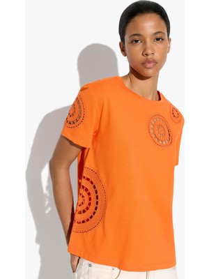 Parfois Kadın Tığ Işlemeli %100 Pamuklu T-Shirt