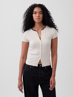 Gap Kadın Kırık Beyaz Modern Fitilli Düğmeli Bisiklet Yaka T-Shirt