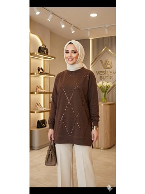 Butik Baklava Desen Pul Işlemeli Tesettür Tunik