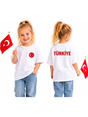 Efendioğlu Design Arkasında Türkiye Yazan Önünde Türk Bayrağı Olan 2026 Dünya Kupası Milli Takım Çocuk Tişörtü