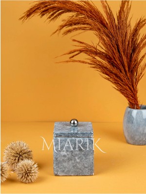 Miarik Design Dekoratif Mermer Kare Detaylı Pamukluk