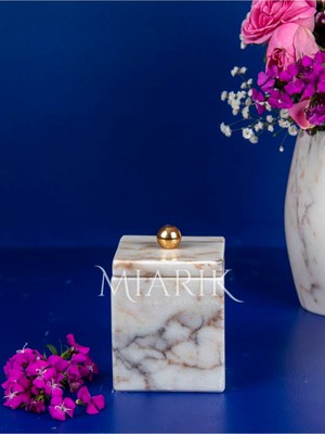 Miarik Design Dekoratif Mermer Kare Detaylı Pamukluk