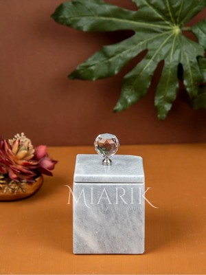 Miarik Design Dekoratif Mermer Kare Detaylı Pamukluk