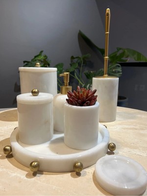 Miarik Design Dekoratif Beyaz Mermer Top Top Eskıtme Kabaret Detaylı 7 Li Banyo Seti Takımı