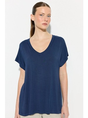 Gusto V Yaka Rahat Kesim Bambu Tshirt - Lacivert