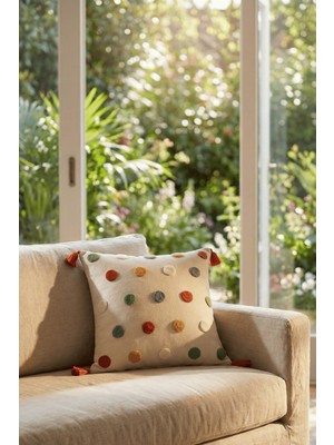 Destiva Home Renkli Nokta Punch Nakışlı Dekoratif Püsküllü Gizli Fermuarlı Pamuk Kırlent Kılıfı 42X42 cm