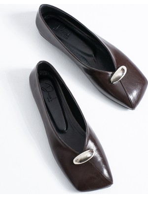 Duxal Shoes Dawn Kadın Metal Aksesuarlı Kare Burun Babet