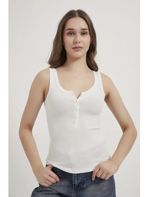 Tena Kadın Beyaz Önü Düğmeli Kalın Askılı Kaşkorse Body