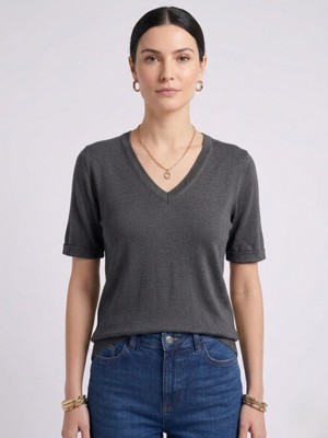 Neden Tekstil Kadın V Yaka Kısa Kollu Basic T-Shirt