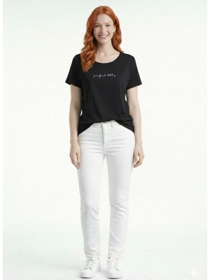 Neden Tekstil Kadın Bisiklet Yaka Perfect Day Yazılı T-Shirt
