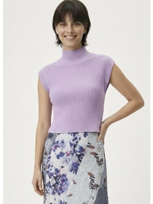 Neden Tekstil Kadın Yarım Balıkçı Yaka Fitilli Triko Kolsuz Crop Bluz