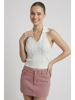 Neden Tekstil Kadın Polo Yaka Sırt Dekolteli Crop Bluz