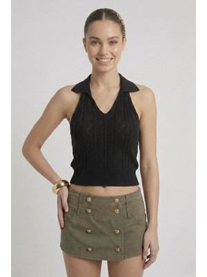 Neden Tekstil Kadın Polo Yaka Sırt Dekolteli Crop Bluz