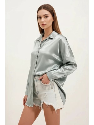 Kadın Oversize Kesim Saten Çağla Yeşili Gömlek