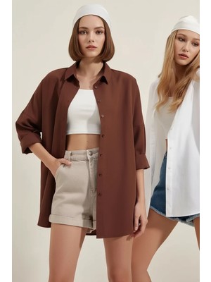 Kadın Oversize Kesim Basic Pamuklu Beyaz ve Kahve Gömlek
