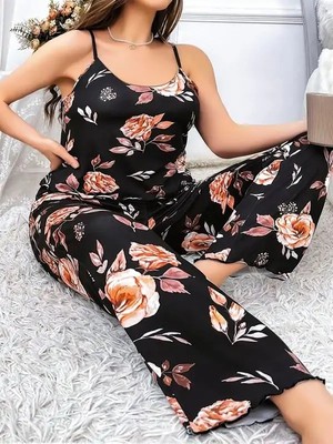 Mor AVM Büyük Beden Siyah Üstüne Çiçek Desenli Ince Askılı 2’li Pijama Takımı