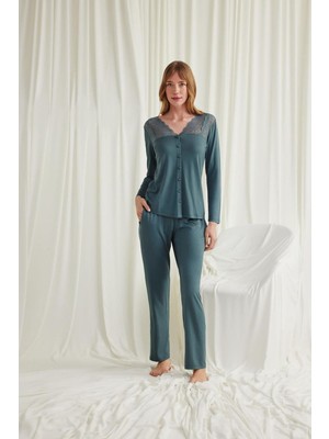 Bemy Store Yakası Omzu ve Paçası Dantelli Boydan Düğmeli Pijama Takımı