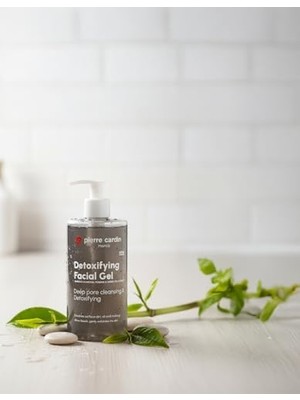 TeknoKapsül Detoxifying Facial Cleanser With Charcoal & Green Tea Extract - Köpük Jel 350 ml