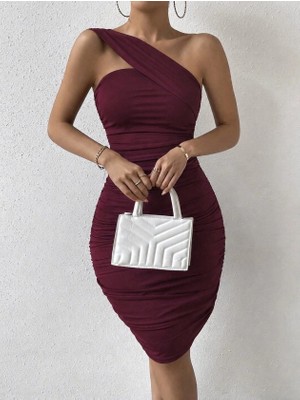 Defy Moda Kadın Omuzlardan Açık Omuzdan Geçen Asimetrik Şerit Detaylı Büzgülü Kısa Dalgıç Elbise