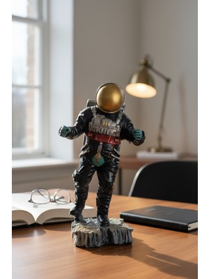 Astronot Figürlü Dekoratif Masaüstü Biblo Heykel Ev ve Ofis Aksesuarı