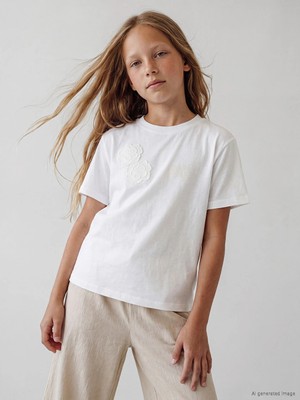 LC Waikiki Lcw Kids Ekru Çiçek Aplikeli Kız Çocuk Tişört