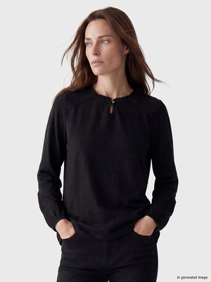 LC Waikiki Lcw Grace Siyah Bisiklet Yaka Nakışlı Bluz