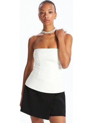 Lcw Vision Beyaz Straplez Yaka Peplum Bluz