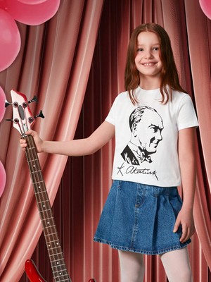 LC Waikiki Lcw Kids Beyaz Bisiklet Yaka Atatürk Baskılı Kız Çocuk Tişört