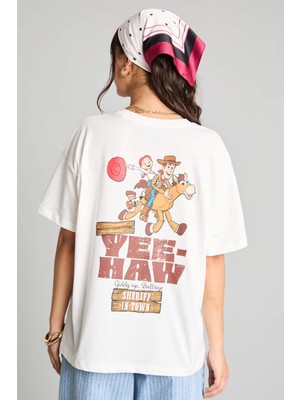 DeFacto %100 Pamuk Toy Story Lisanslı Oversize Bisiklet Yaka Sırt Baskılı Ribana Kısa Kollu Ekru Tişört H6819AX26SM