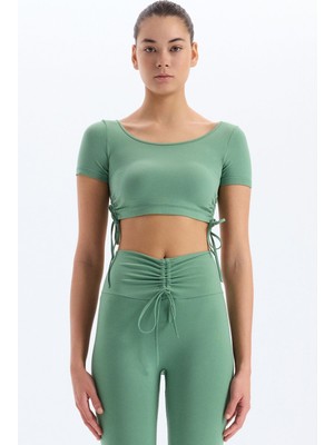 COMEUP Bağcıklı Yanlardan Büzgülü Crop Top Çağla