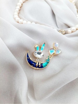 Trendy Chic Ayda Oturan Balonlu Tavşan Broş