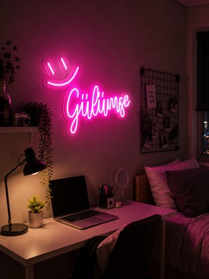 Dekoraven Gülümse Tasarımlı LED Neon Tabela Ev Güzellik Merkezi Kuaför Kafe Işıklı Duvar Süslemeleri Dekoratif Yeni Nesil Aynalı Cam Arkası Neon Levhası