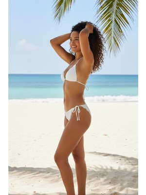 ALFA AKSESUAR 03 Kadın Beyaz Pedli Bel ve Boyundan Bağlamalı Dantelli Şık Bikini Takımı