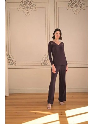 Uzun Kollu ve Dantelli Pijama Takımı