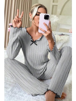 Kadın Gri Çizgili Uzun Kollu Fiyonk Detaylı Pijama Takımı Rahat Mevsimlik