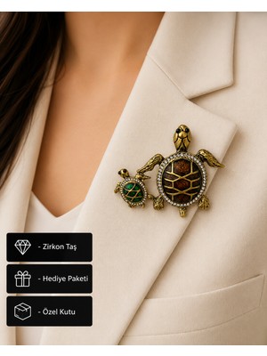 Herşey Nota Vintage Kaplumbağa Ailesi Kadın Broşu – Kristal Taşlı Premium Tasarım