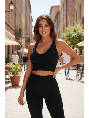 MiraLive Kadın Siyah Modern Fit Derin Göğüs Dekolteli Şık Crop Top Bluz