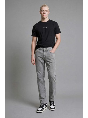 DeFacto %100 Pamuk Straight Fit Normal Bel Düz Paça Jean Pantolon H8249AX26SM