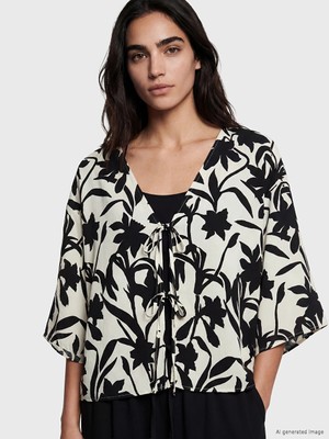 Lcw Vision Siyah Çiçekli Oversize Kadın Kimono