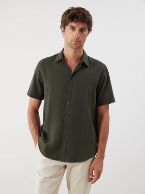 LC Waikiki Lcwaıkıkı Classic Haki Regular Fit Kısa Kollu Armürlü Erkek Gömlek